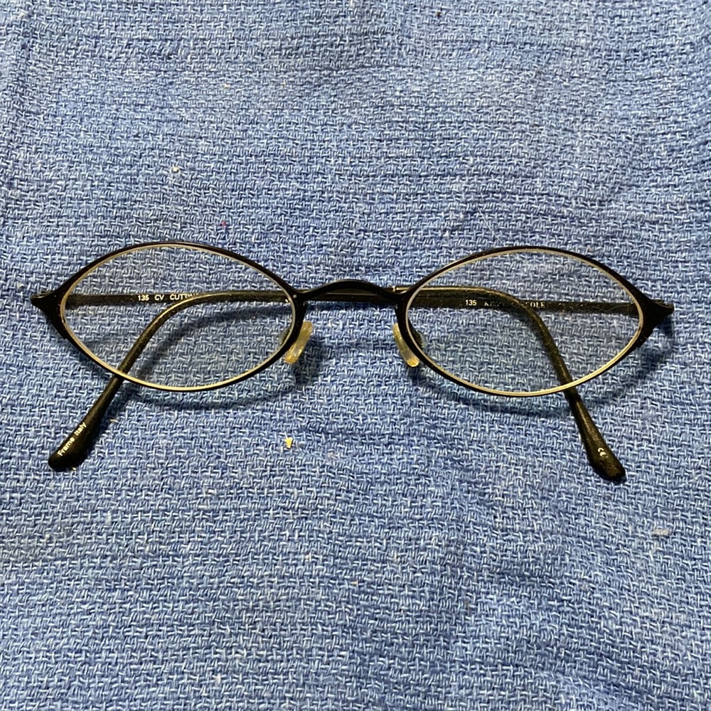 Kenneth Cole black frame with sunclip